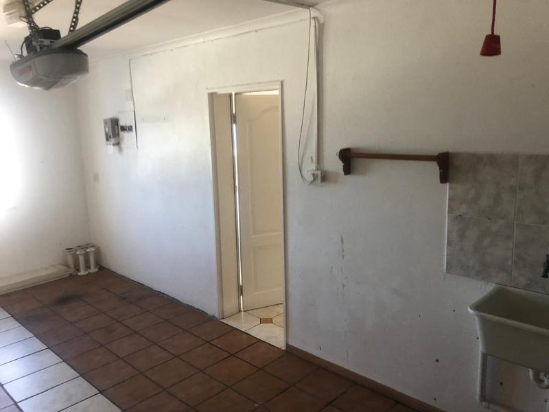 To Let 2 Bedroom Property for Rent in Simons Town Western Cape